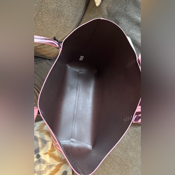 Authentic MANSUR GAVRIEL Leather Patterned Tote with large zip top wristlet - Picture 8 of 16